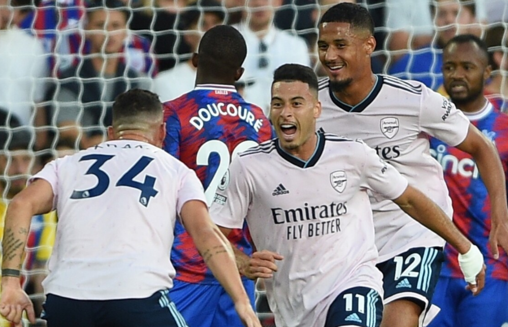  阿森纳门将拉姆斯代尔神扑救主  